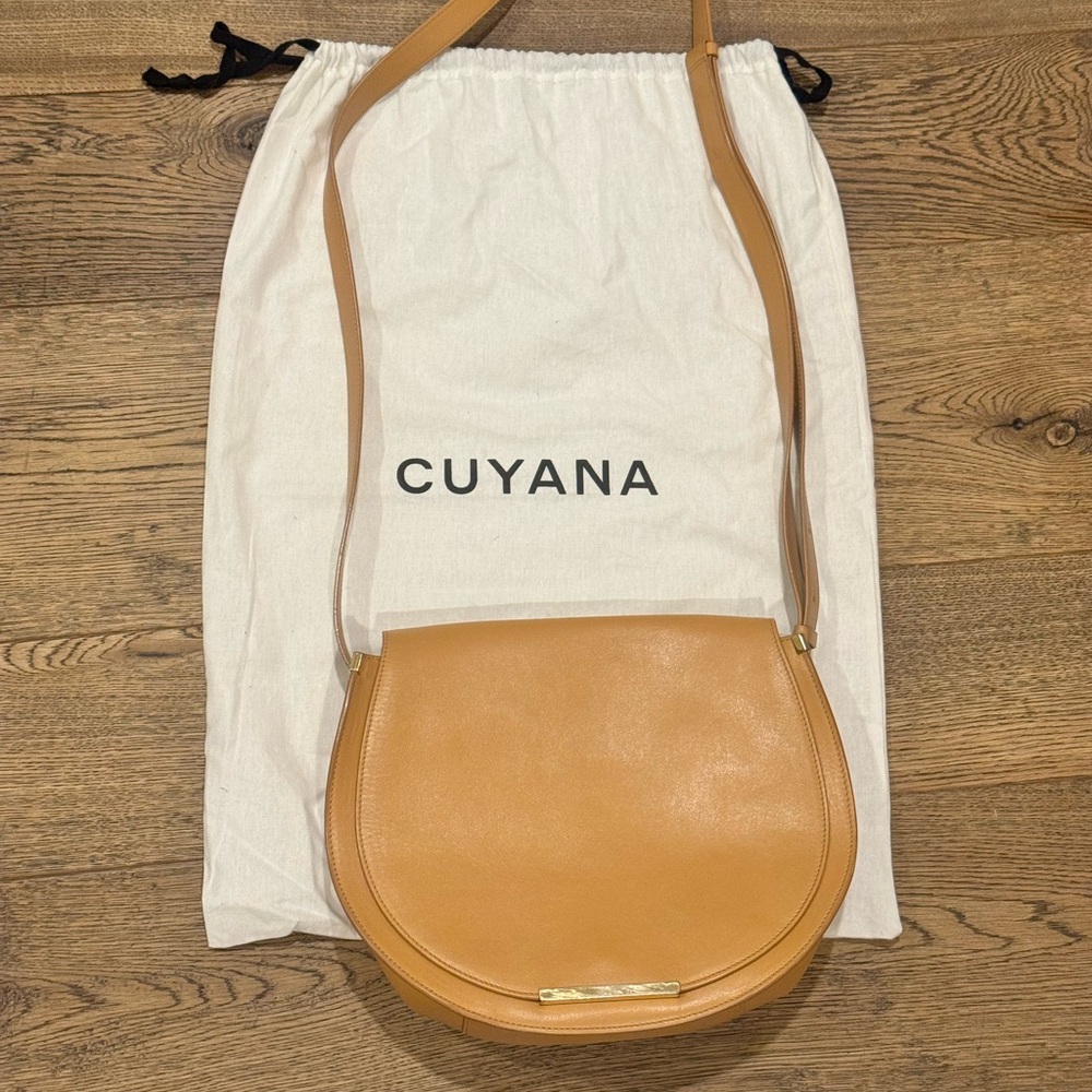Cuyana Tan Leather Saddle Bag